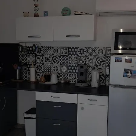 Apartment 2 Personnes Proche Des Plages Et Commerces